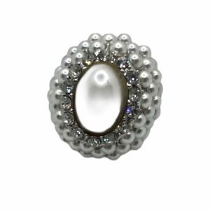 White pearl stretch ring!